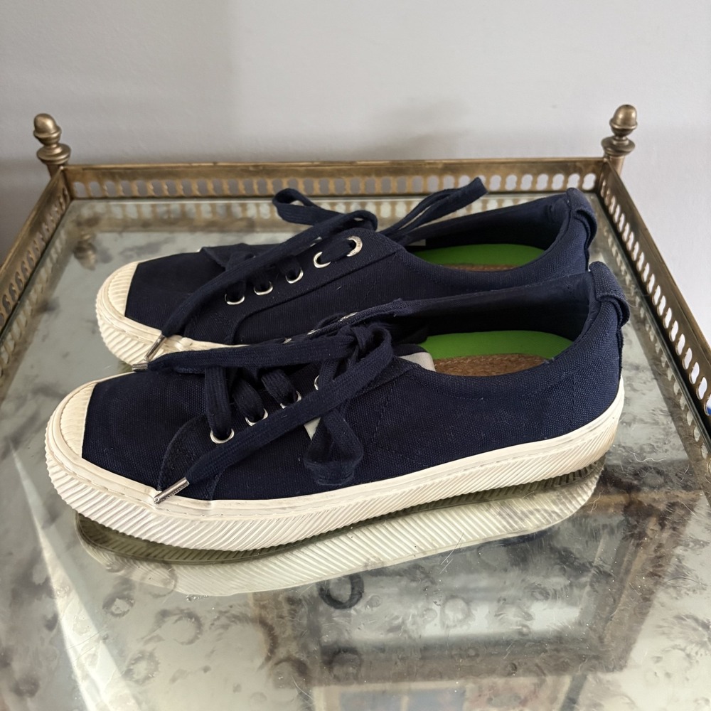 Cariuma Shoes Womens Size 8 Mens 6.5 Navy Blue Canvas Lace Up Low Top Sneakers